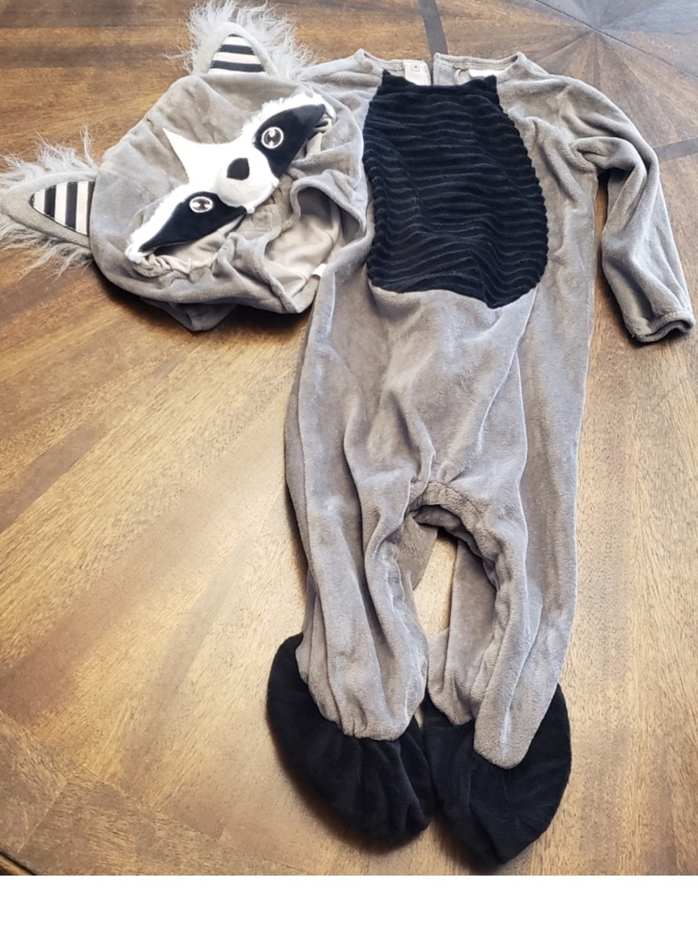 Spirit Halloween Racoon Gray and Black Kids/Infant Costume Size 6-12 Months
